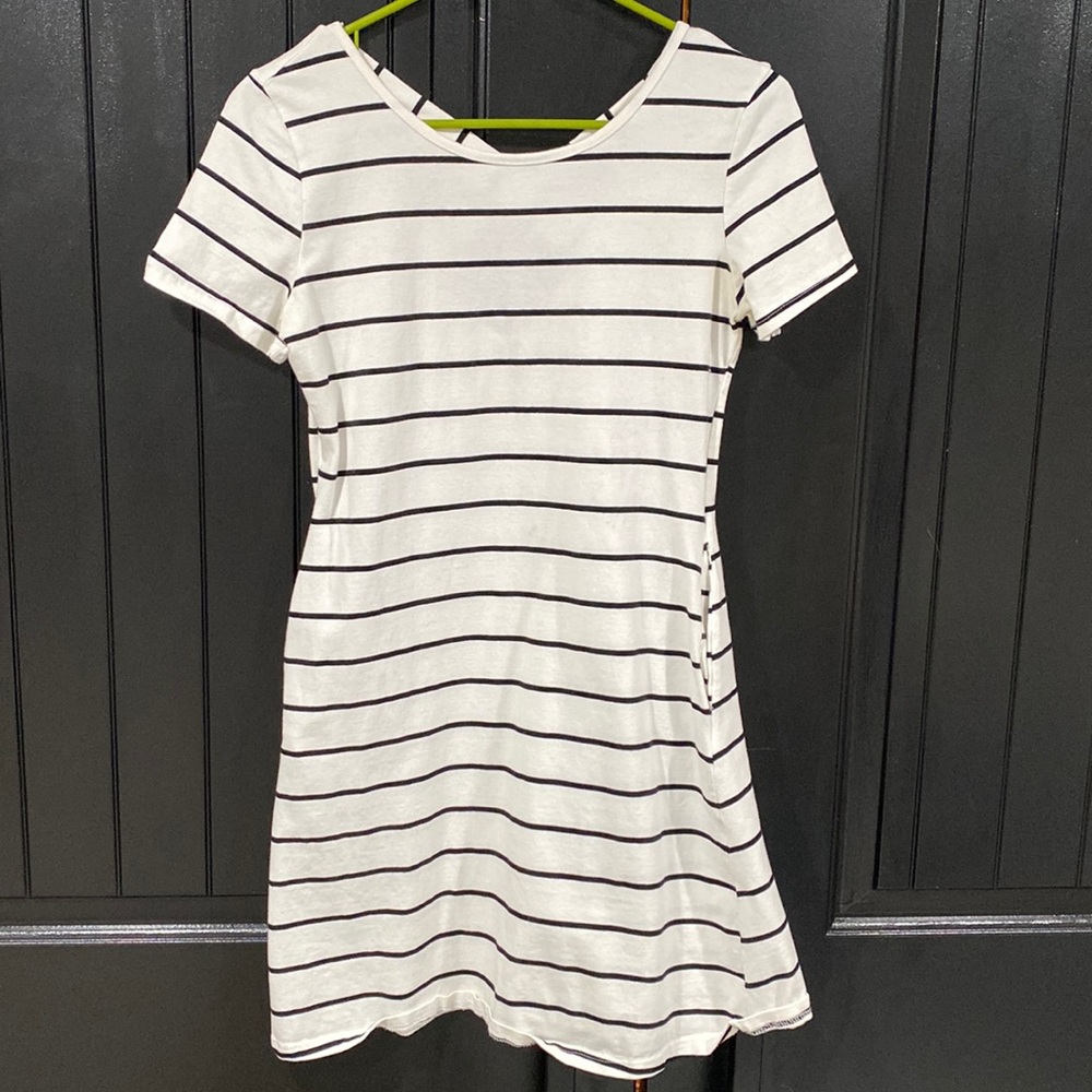 White and black striped dress with pockets